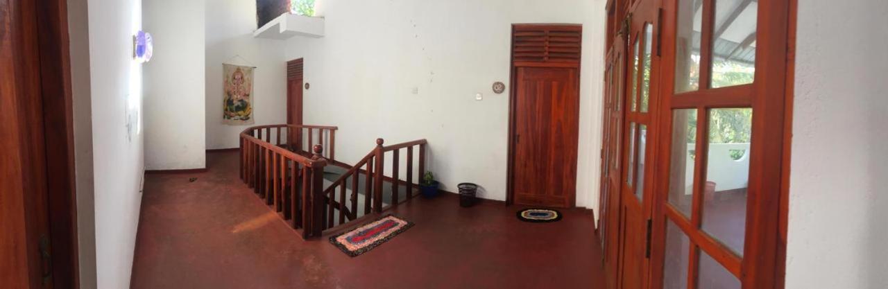 Sunrise Guest House & Restaurant Тангале Екстериор снимка