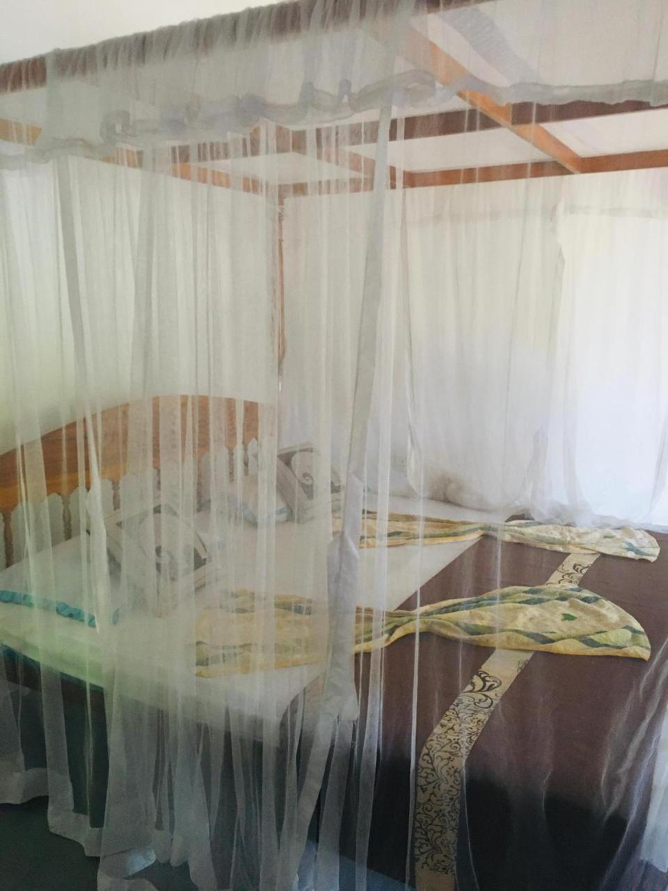 Sunrise Guest House & Restaurant Тангале Екстериор снимка